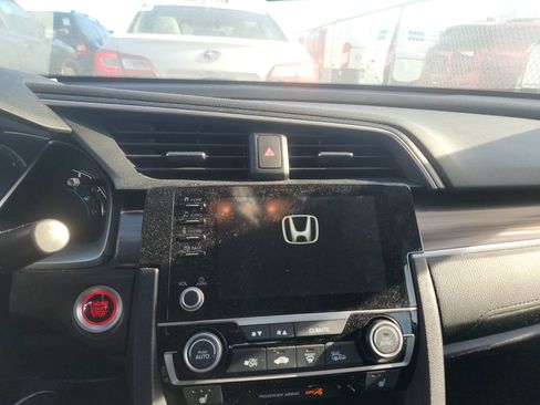 Used 2019 Honda Civic EX image 8