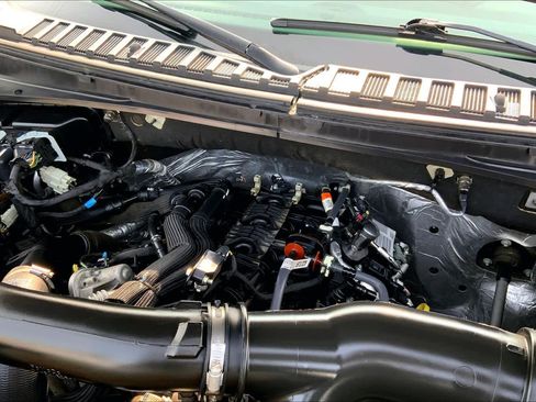 Used 2023 Ford Expedition XLT RWD image 29