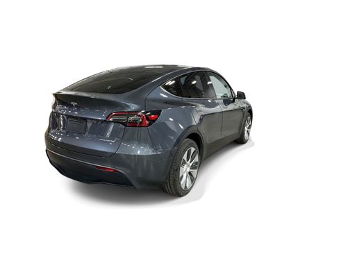 Certified 2023 Tesla Model Y Long Range AWD/4WD image 6
