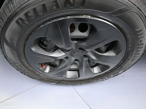 Used 2019 Toyota RAV4 LE image 39