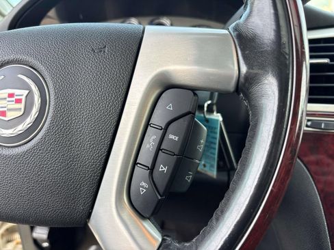 Used 2014 Cadillac Escalade Premium image 19