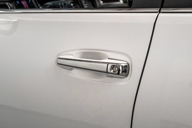 Used 2018 Lexus GX 460 Premium w/ Premium Package AWD/4WD image 35