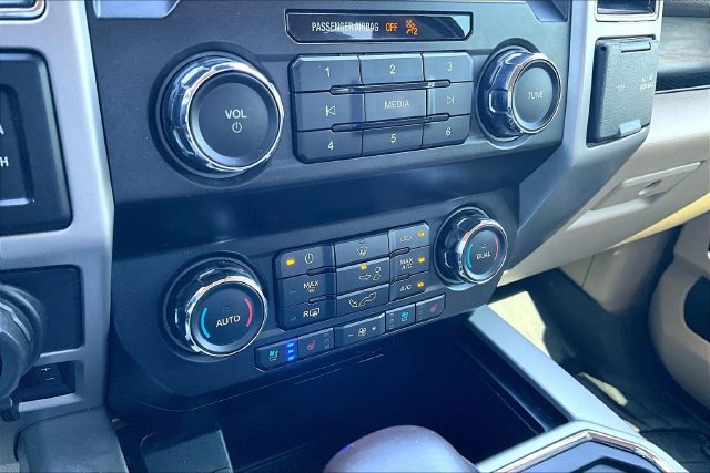 Used 2019 Ford F150 Lariat AWD/4WD image 28