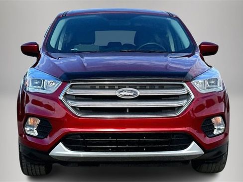 Used 2017 Ford Escape SE image 3