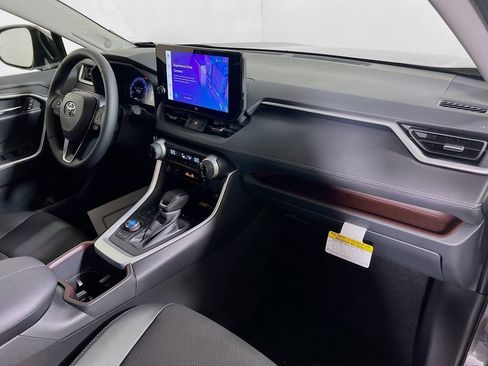 Certified 2025 Toyota RAV4 Limited w/ Advanced Technology Package image 25