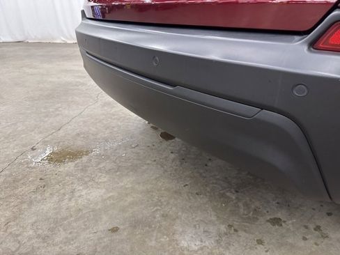 Used 2021 Jeep Cherokee Latitude Plus image 25