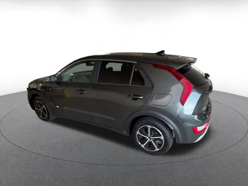 Used 2026 Kia Niro LX FWD image 8