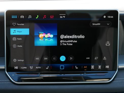 New 2026 Volkswagen Tiguan SE image 11