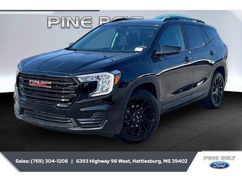 Used 2023 GMC Terrain SLE w/ Driver Convenience Package FWD image 11