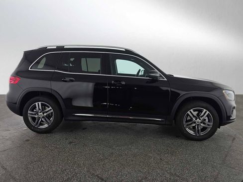 New 2026 Mercedes-Benz GLB 250 image 2