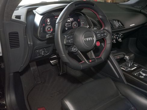 Used 2017 Audi R8 V10 AWD/4WD image 8