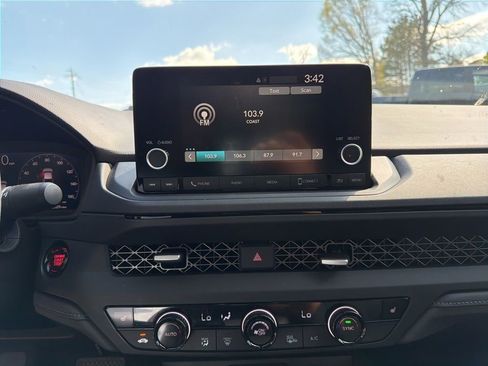 Used 2025 Honda Accord SE image 15