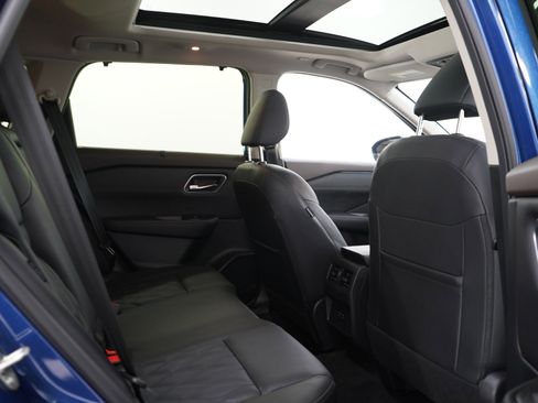 Used 2023 Nissan Rogue Platinum AWD/4WD image 12