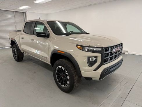 New 2026 GMC Canyon AT4 image 3