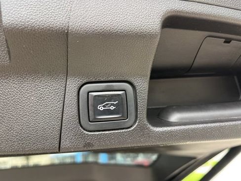 Used 2021 GMC Acadia Denali w/ Denali Ultimate Package AWD/4WD image 8