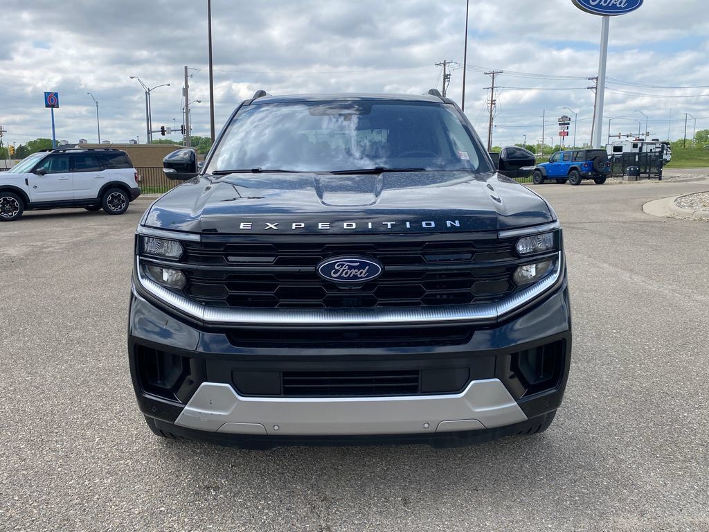 Used 2025 Ford Expedition Platinum AWD/4WD image 20