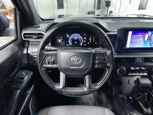 Used 2024 Toyota Tacoma SR5 RWD image 18