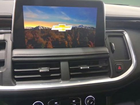 Used 2022 Chevrolet Suburban High Country AWD/4WD image 10