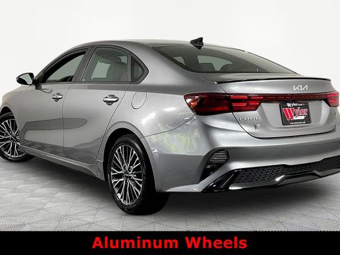 Used 2023 Kia Forte GT-Line w/ GT-Line Premium Package FWD image 4