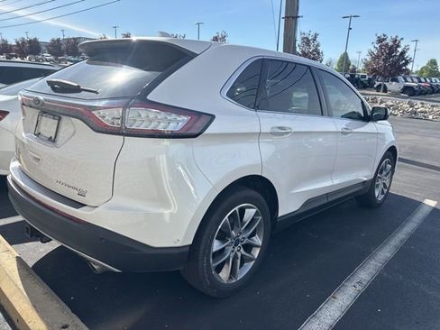 Used 2018 Ford Edge Titanium w/ Equipment Group 302A AWD/4WD image 4