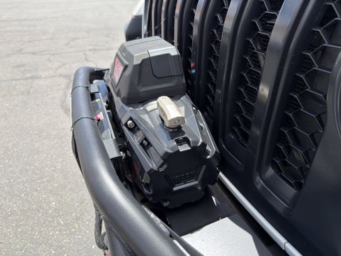 Used 2021 Jeep Gladiator Sport image 56