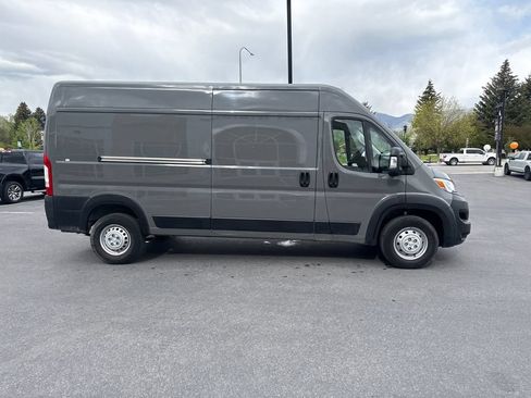 Used 2025 RAM ProMaster 2500 FWD image 4
