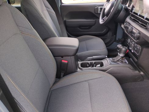 New 2026 Jeep Gladiator Sport image 19