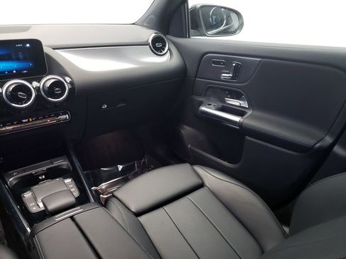 Certified 2021 Mercedes-Benz GLA 250 4MATIC image 24