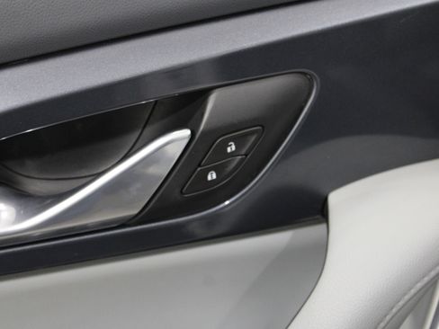 Used 2020 Chevrolet Blazer LT AWD/4WD image 8