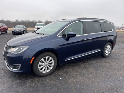 Used 2017 Chrysler Pacifica Touring-L