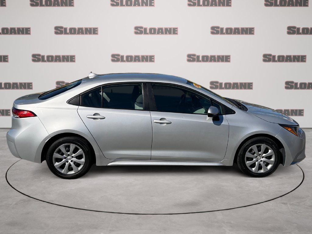 Used 2025 Toyota Corolla LE FWD image 6