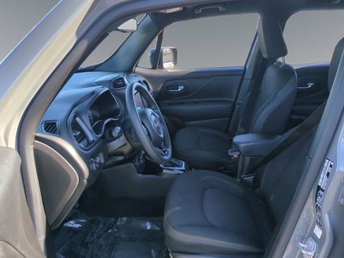 Used 2022 Jeep Renegade Altitude w/ Convenience Group image 9