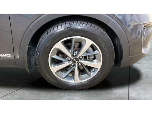 Used 2019 Kia Sorento EX image 19