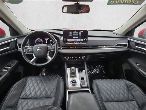 Used 2023 Mitsubishi Outlander SEL image 18