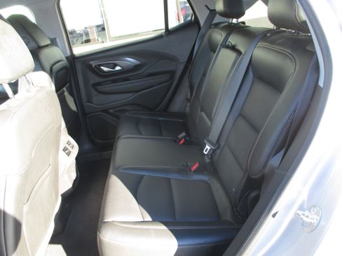 Used 2021 GMC Terrain SLT w/ Infotainment Package II image 11