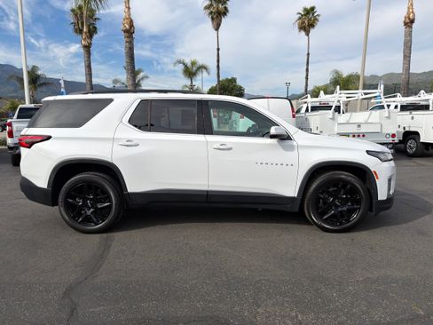 Used 2023 Chevrolet Traverse LT image 6