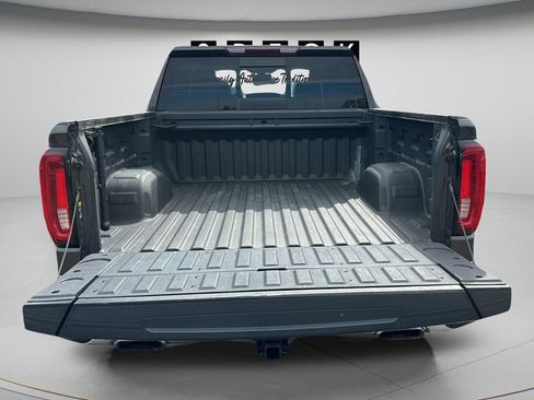 Used 2019 GMC Sierra 1500 SLT w/ SLT Premium Package AWD/4WD image 19