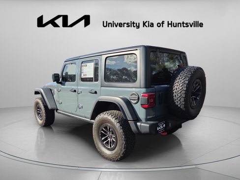 Used 2024 Jeep Wrangler Unlimited Rubicon w/ XTREMEE 35" Tire Package image 5