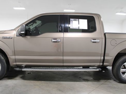 Used 2019 Ford F150 XLT w/ Equipment Group 301A Mid image 6