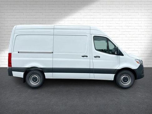New 2025 Mercedes-Benz Sprinter 2500 image 10
