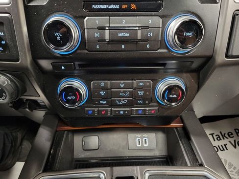 Used 2016 Ford F150 Limited w/ Trailer Tow Package image 20