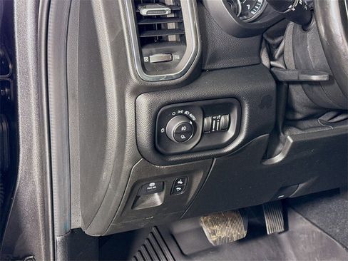 Used 2019 RAM 1500 Laramie image 4