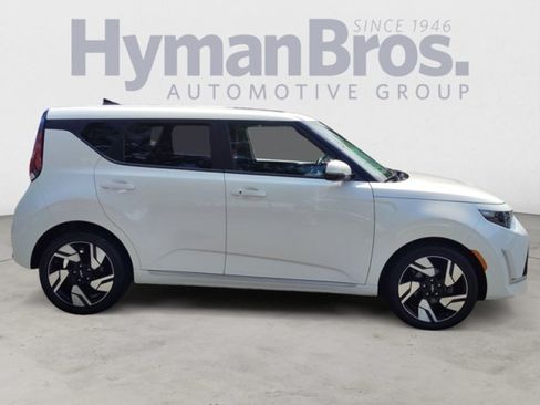 Used 2023 Kia Soul GT-Line FWD image 2