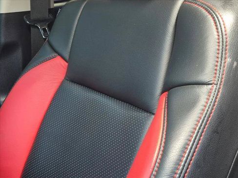 Used 2019 Toyota Tacoma SR5 RWD image 13