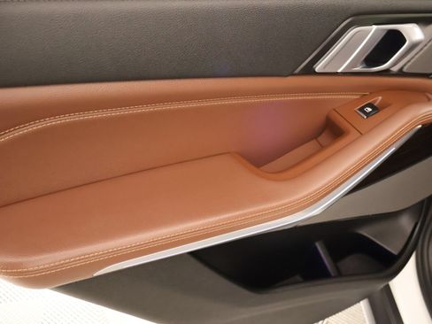 Used 2020 BMW X5 sDrive40i w/ Luxury Seating Package RWD image 18