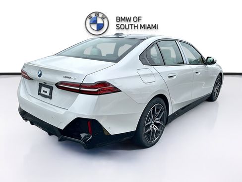 New 2026 BMW i5 eDrive40 w/ Executive Package image 6