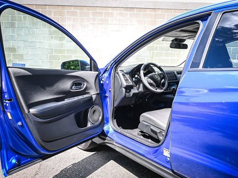 Used 2019 Honda HR-V EX image 7