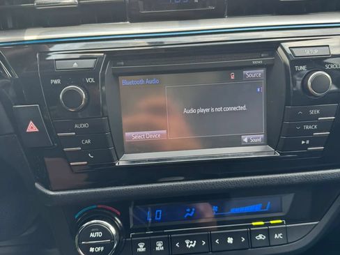 Used 2015 Toyota Corolla S FWD image 11