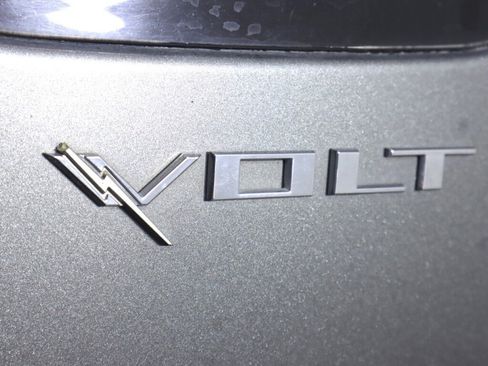 Used 2017 Chevrolet Volt LT w/ Comfort Package FWD image 38