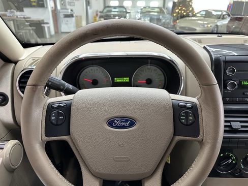 Used 2008 Ford Explorer Sport Trac XLT image 20